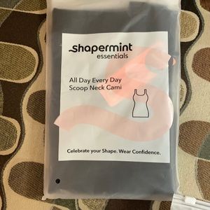 New with tags SHAPERMINT black scoop neck cami size XXL 2x